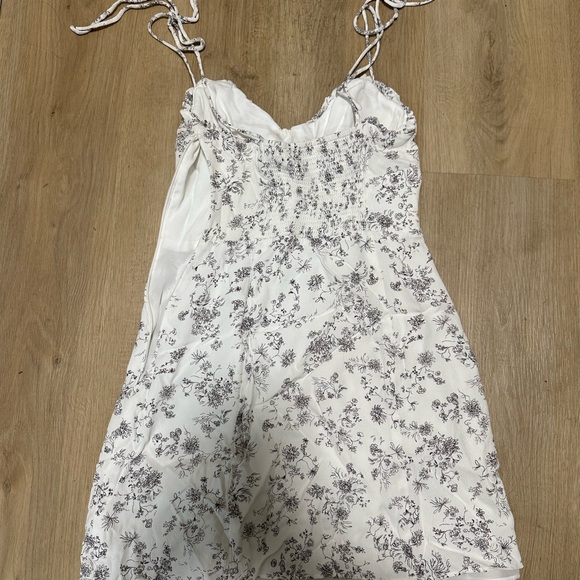 Aritzia “fable” Dress - Picture 2 of 3